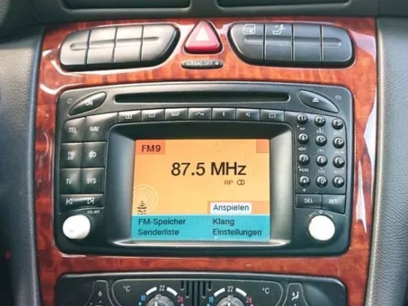Nawigacja Mercedes Comand 2.3 DX Serwis Nawigacji